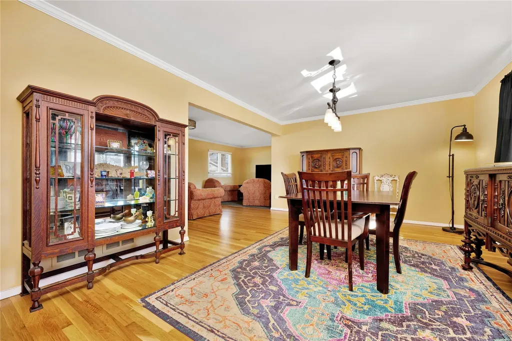 21 Daniel Drive Farmingdale NY 11735
