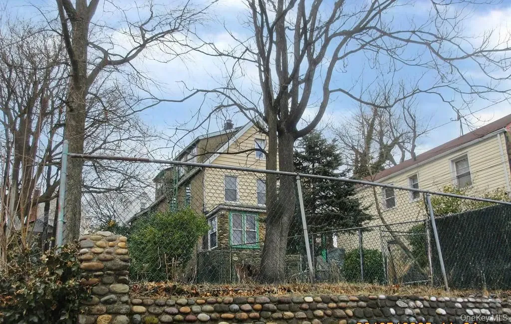3963 Duryea Avenue Bronx NY 10466