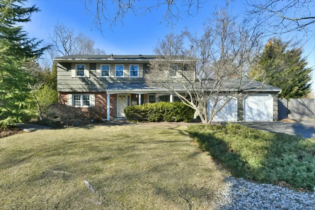 66 Conklin Lane Huntington NY 11743