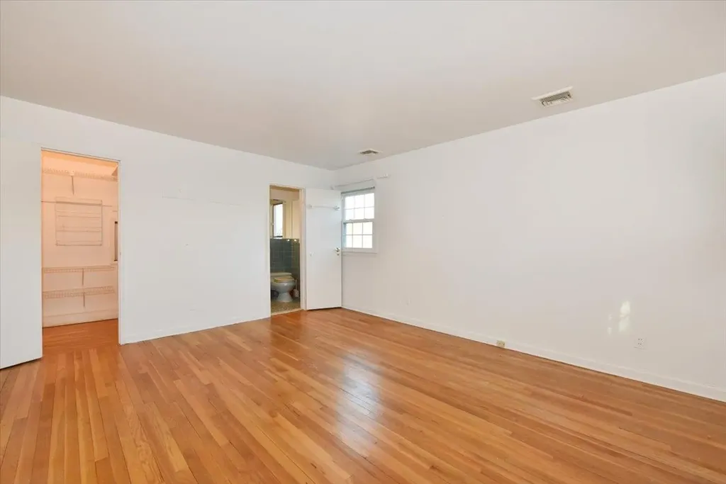 66 Conklin Lane Huntington NY 11743