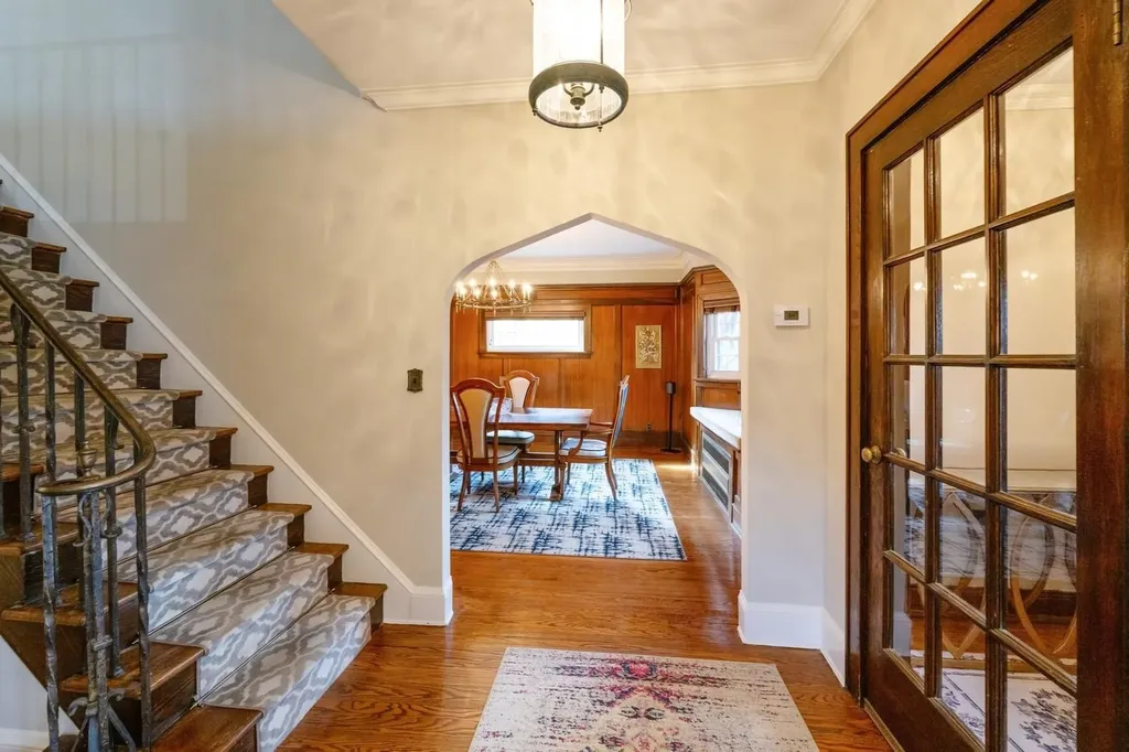 16 Nancy Boulevard Merrick NY 11566
