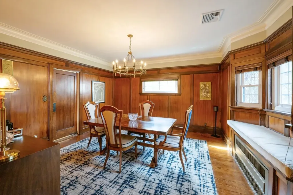 16 Nancy Boulevard Merrick NY 11566
