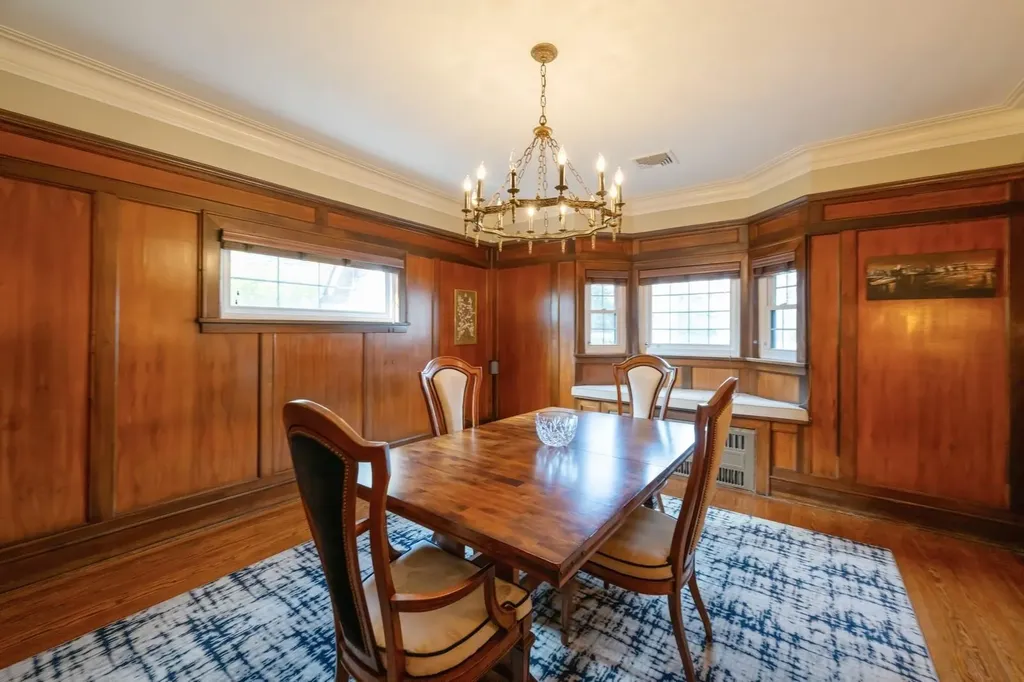 16 Nancy Boulevard Merrick NY 11566