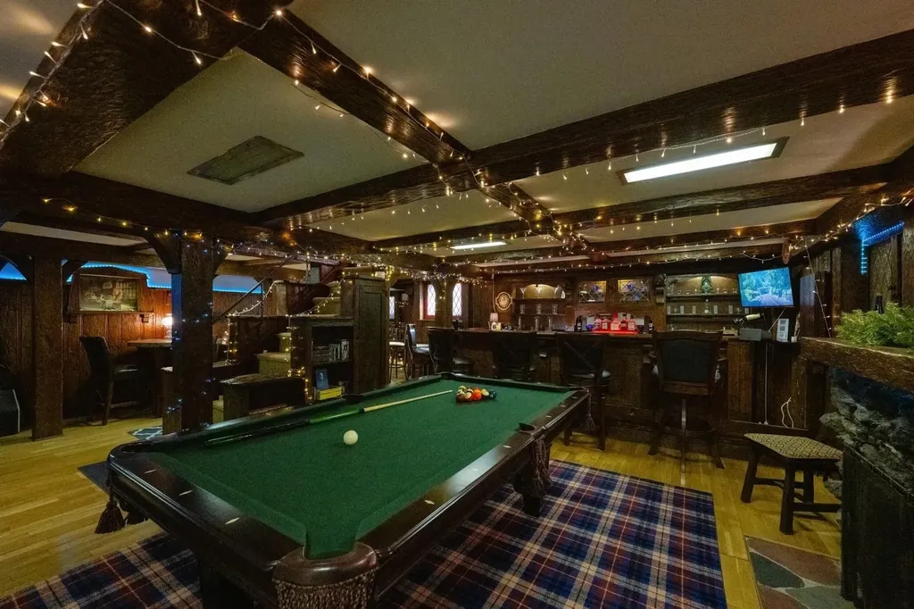 16 Nancy Boulevard Merrick NY 11566