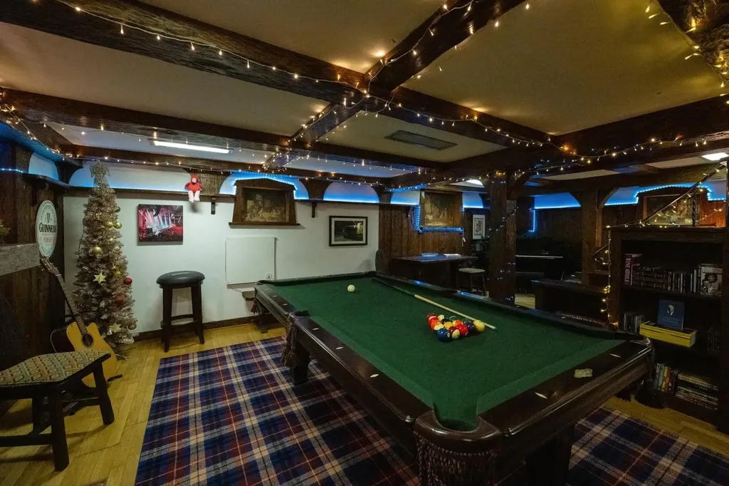16 Nancy Boulevard Merrick NY 11566