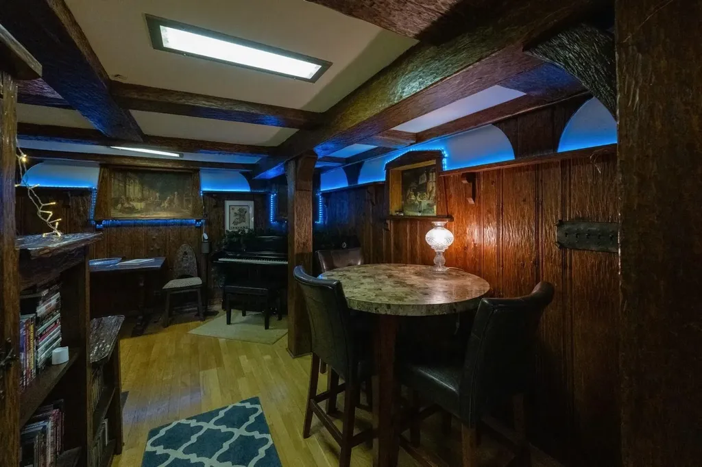 16 Nancy Boulevard Merrick NY 11566