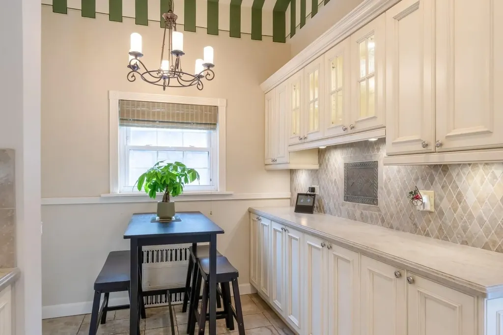 16 Nancy Boulevard Merrick NY 11566