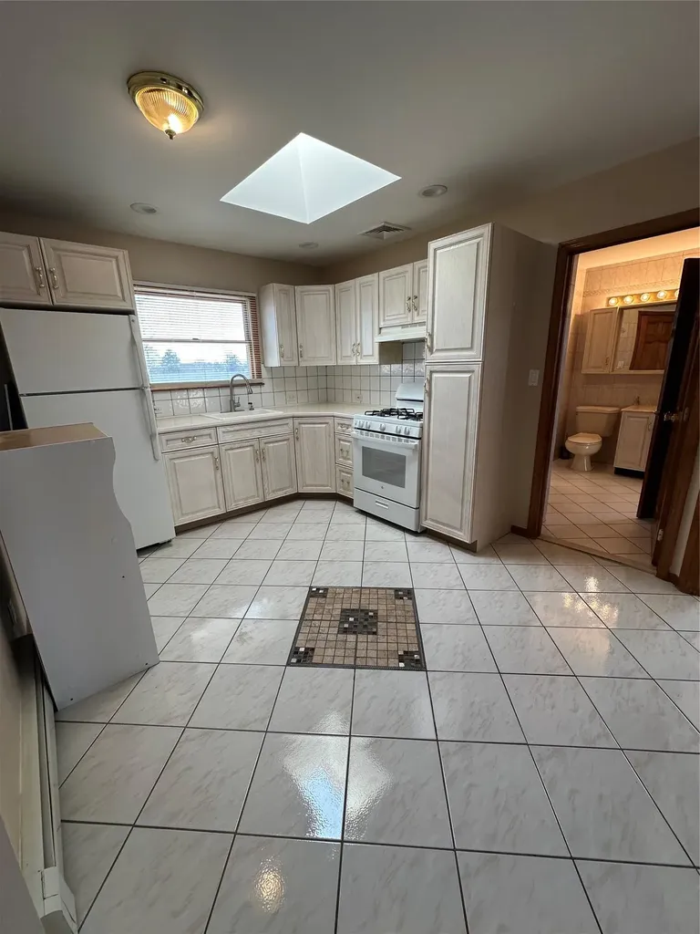 448 15th Street West Babylon NY 11704