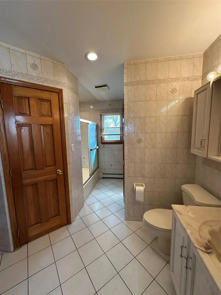 448 15th Street West Babylon NY 11704