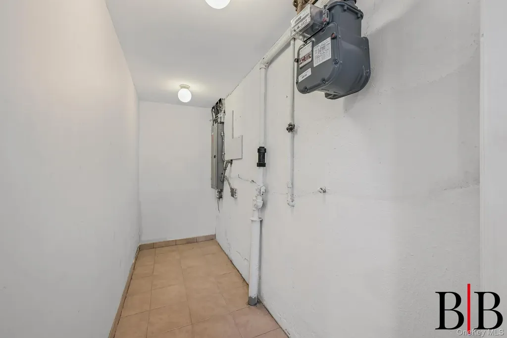 7413 Avenue X Brooklyn NY 11234