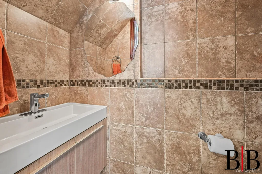 7413 Avenue X Brooklyn NY 11234