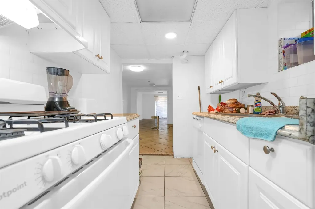 276 Emerson Avenue Bronx NY 10465