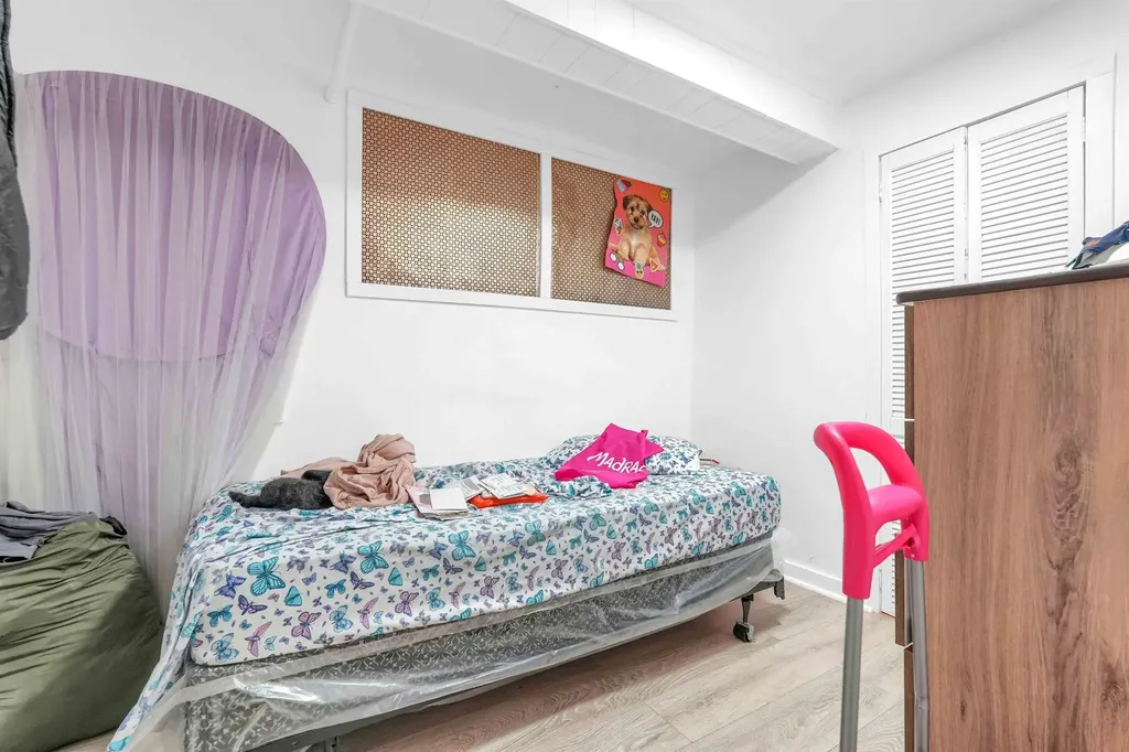 276 Emerson Avenue Bronx NY 10465