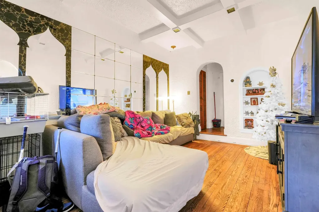 276 Emerson Avenue Bronx NY 10465