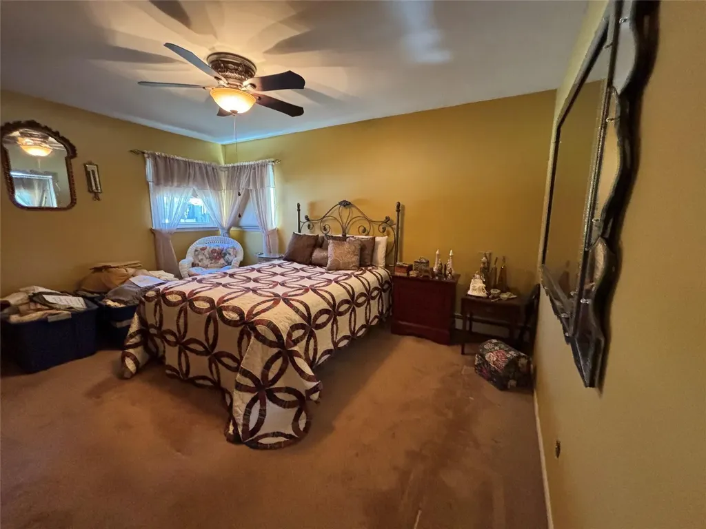578 Beacon Avenue Lindenhurst NY 11757