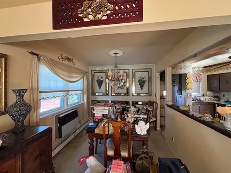 578 Beacon Avenue Lindenhurst NY 11757