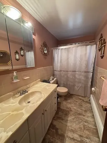 578 Beacon Avenue Lindenhurst NY 11757