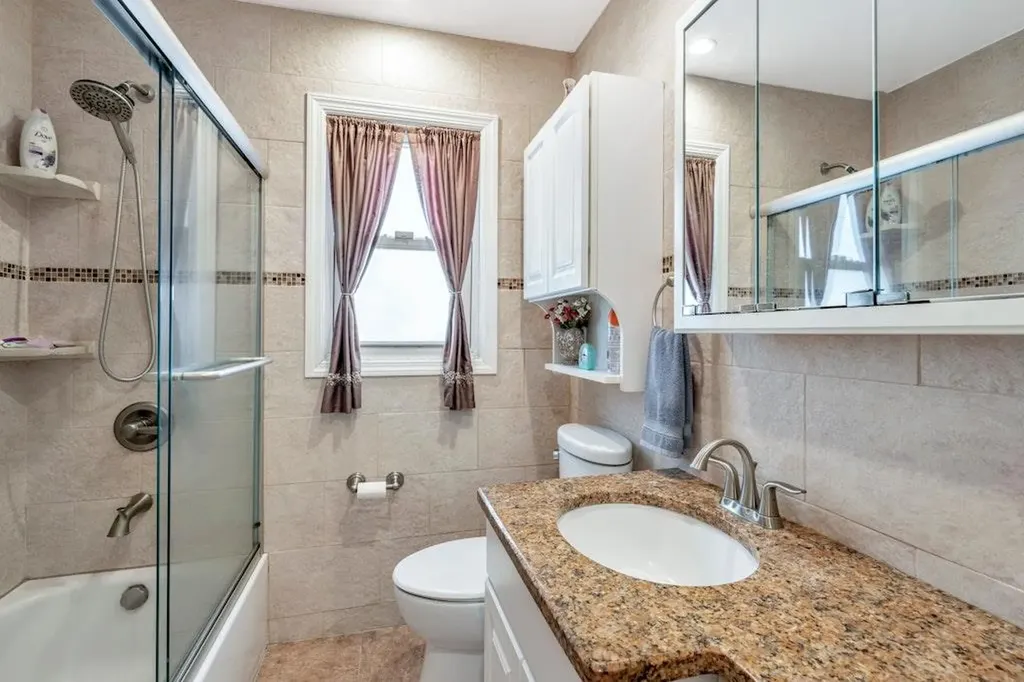 168 Arnold Avenue West Babylon NY 11704