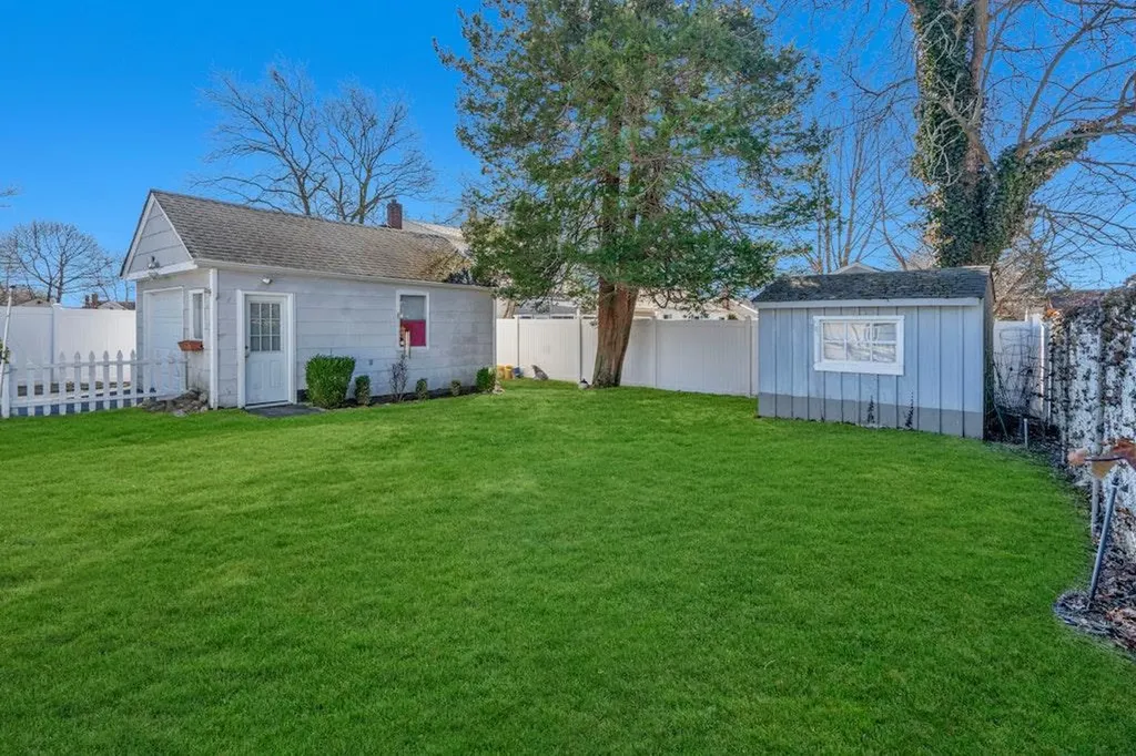 168 Arnold Avenue West Babylon NY 11704