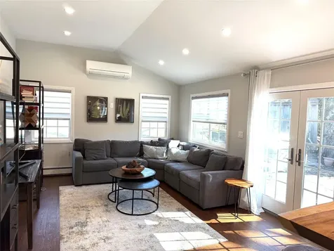 49 Spencer Drive New Rochelle NY 10801