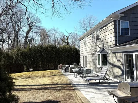 49 Spencer Drive New Rochelle NY 10801