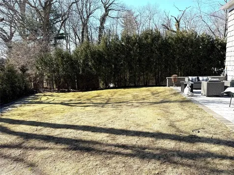 49 Spencer Drive New Rochelle NY 10801