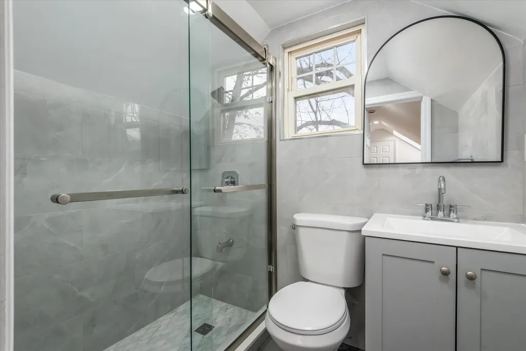 163 E Saint Marks Place Valley Stream NY 11580