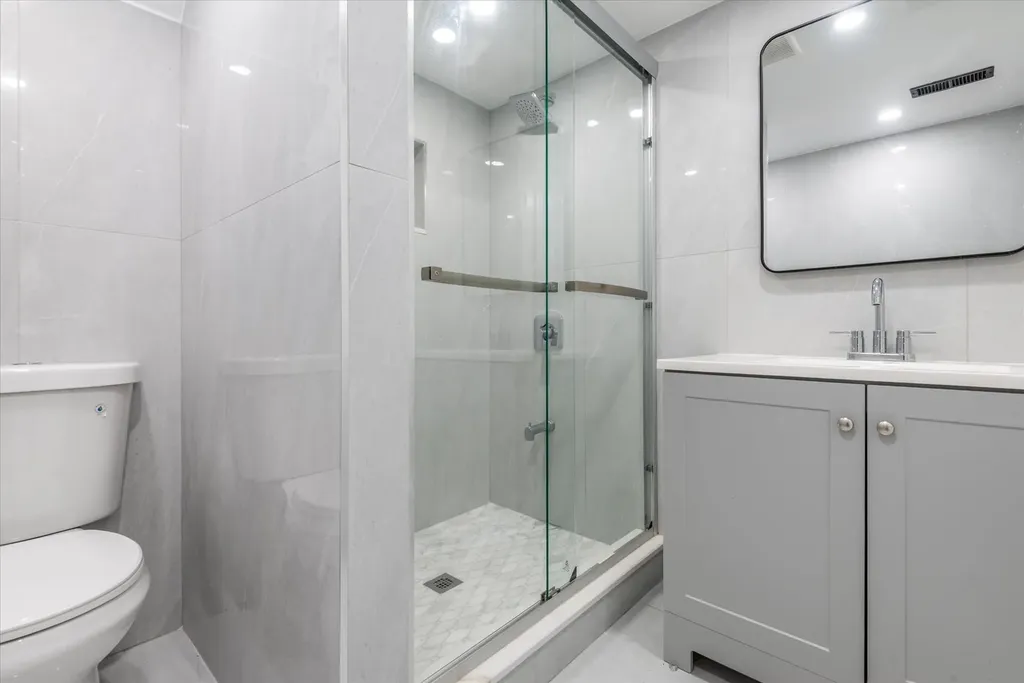 163 E Saint Marks Place Valley Stream NY 11580