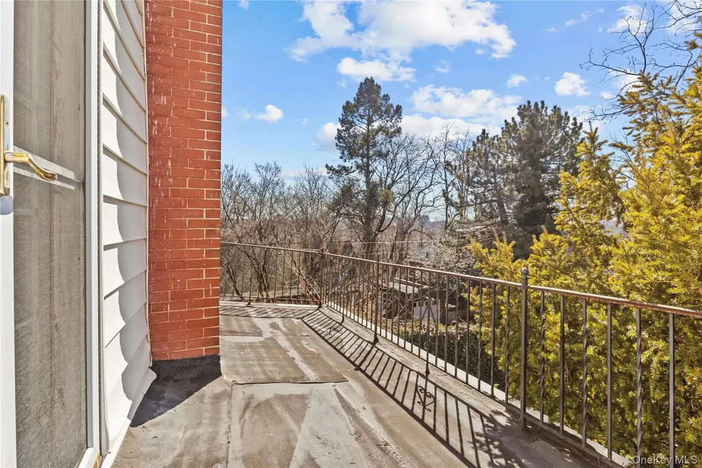 2711 Edgehill Avenue Bronx NY 10463