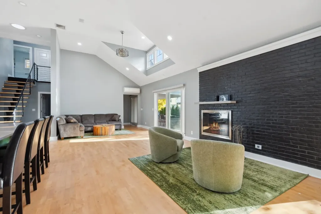 261 Wilmot Drive Hewlett NY 11557