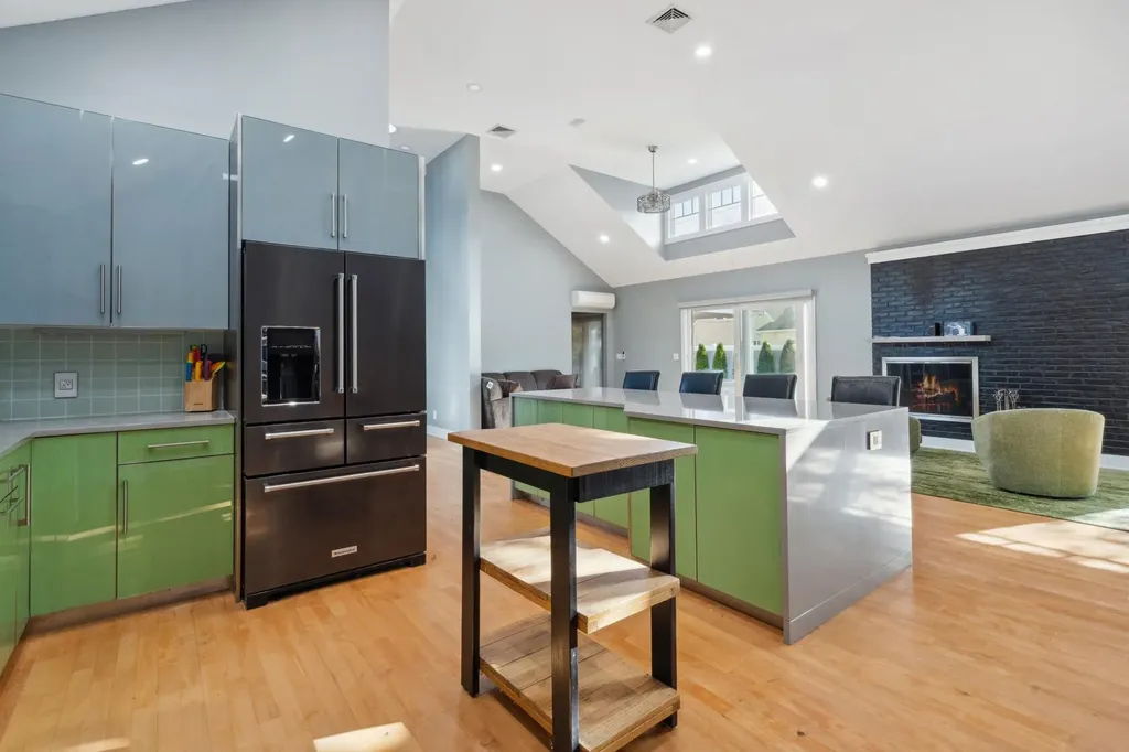 261 Wilmot Drive Hewlett NY 11557
