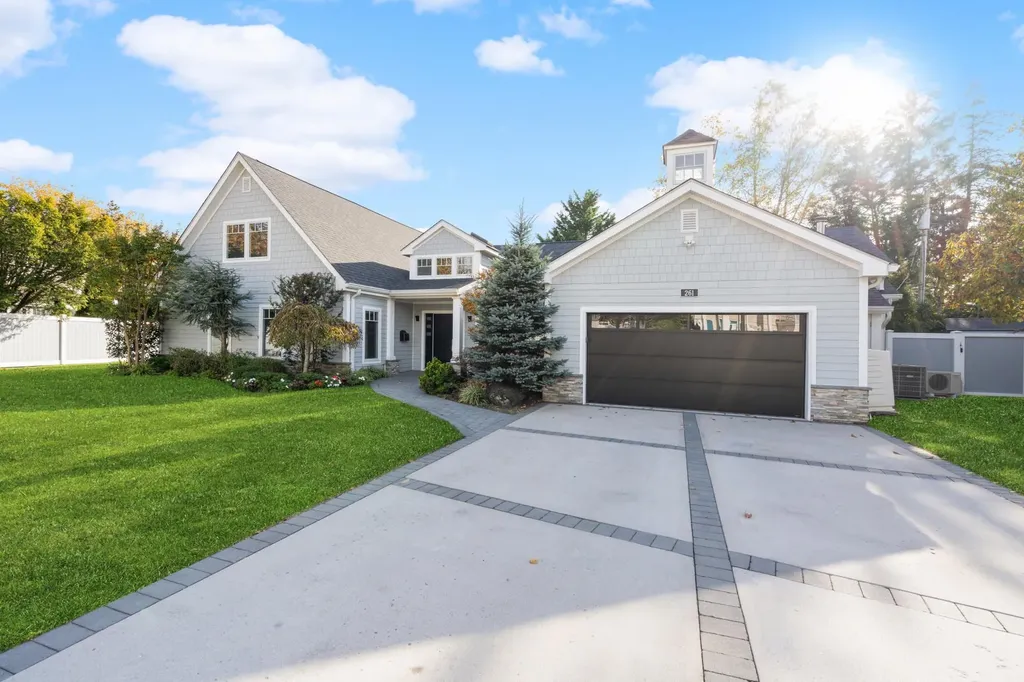 261 Wilmot Drive Hewlett NY 11557