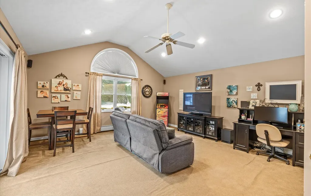 19 Timber Ridge Drive Commack NY 11725