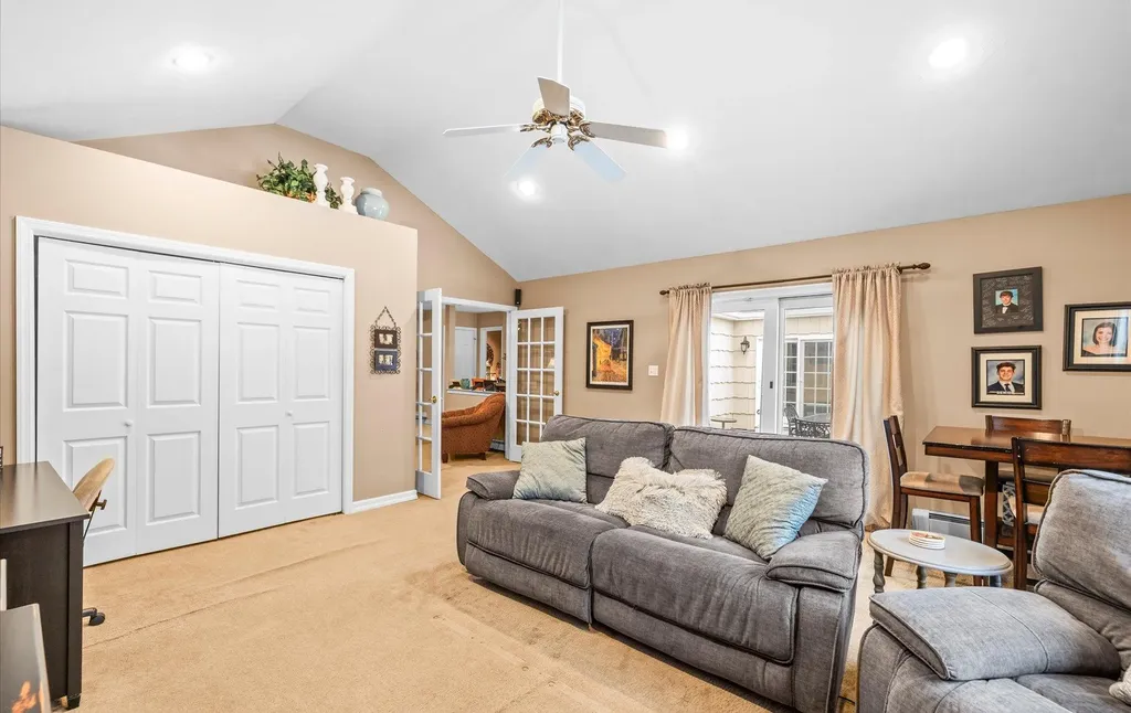 19 Timber Ridge Drive Commack NY 11725