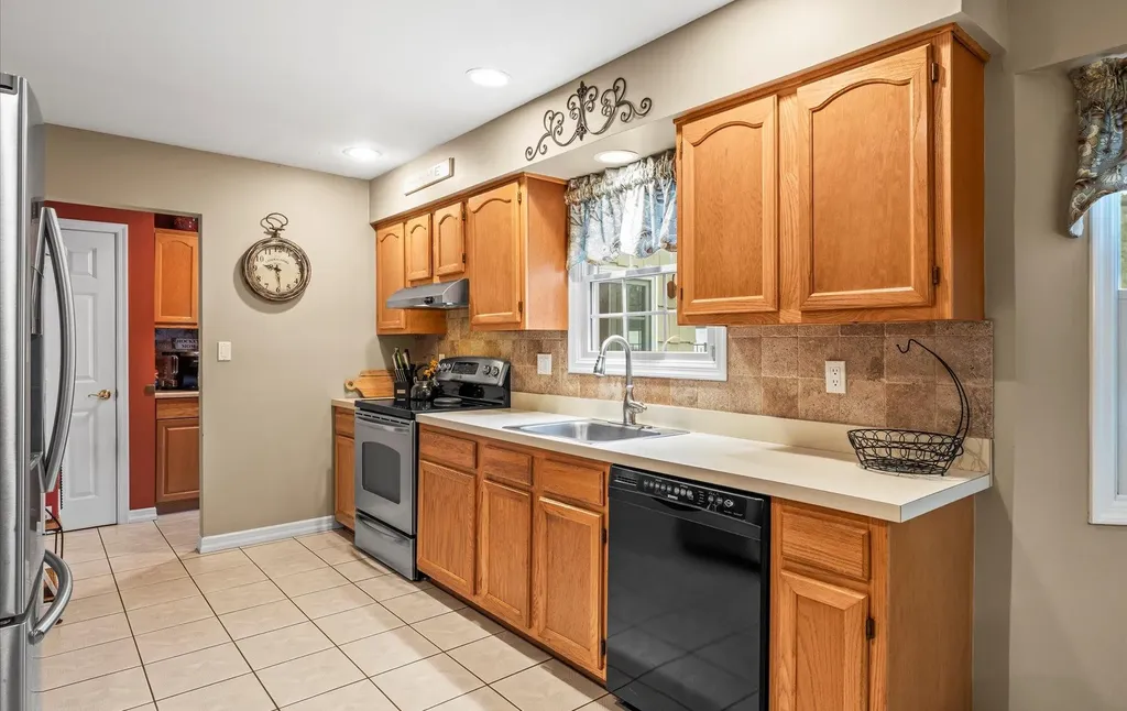 19 Timber Ridge Drive Commack NY 11725
