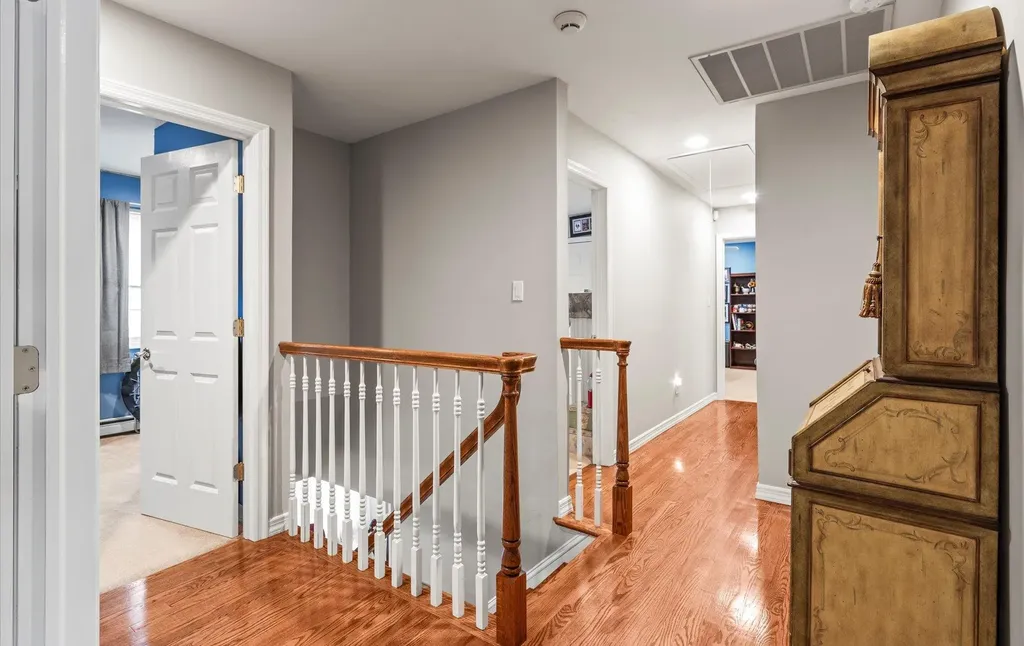 19 Timber Ridge Drive Commack NY 11725