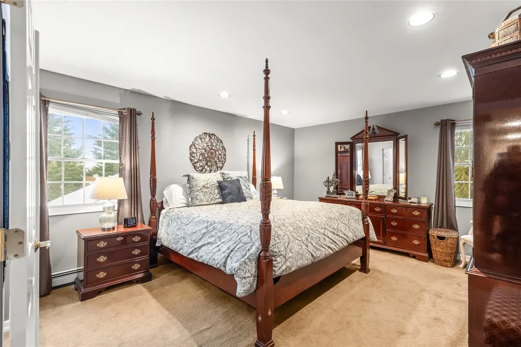 19 Timber Ridge Drive Commack NY 11725
