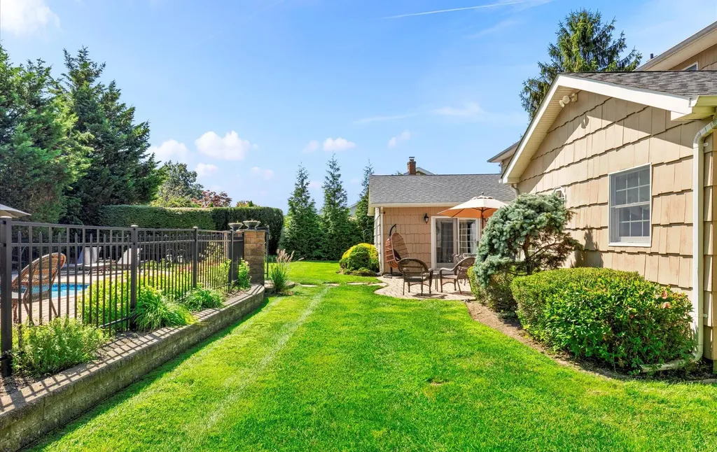 19 Timber Ridge Drive Commack NY 11725