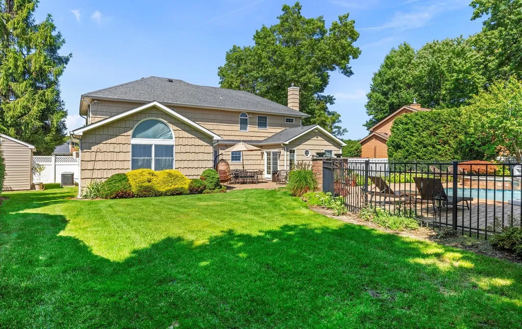 19 Timber Ridge Drive Commack NY 11725