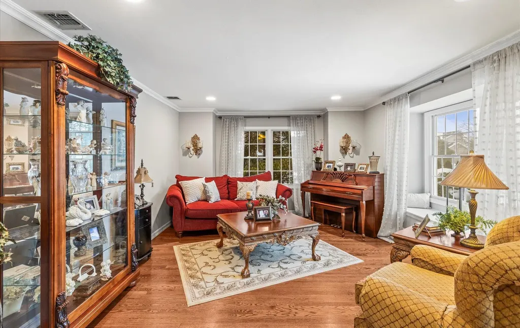 19 Timber Ridge Drive Commack NY 11725