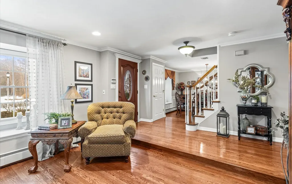 19 Timber Ridge Drive Commack NY 11725