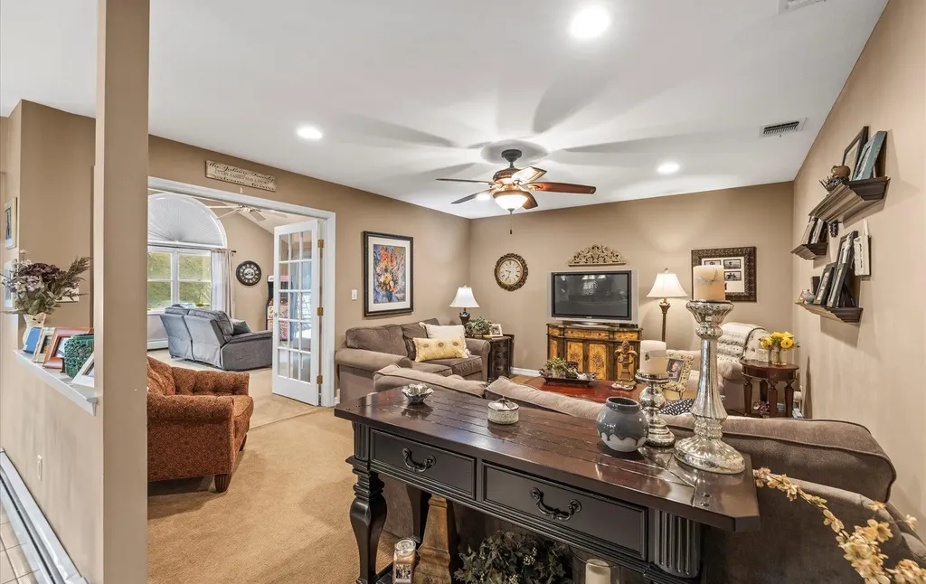 19 Timber Ridge Drive Commack NY 11725