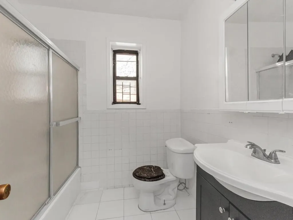 4252 Monticello Avenue Bronx NY 10466