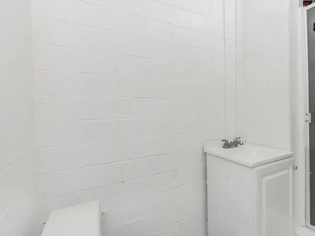 4252 Monticello Avenue Bronx NY 10466