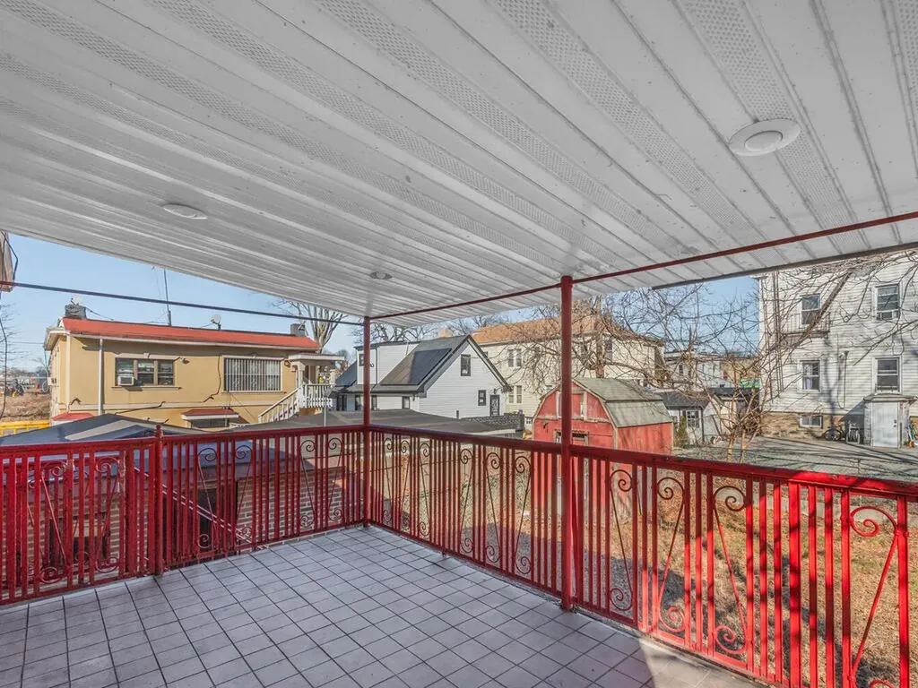 4252 Monticello Avenue Bronx NY 10466