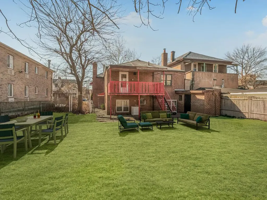 4252 Monticello Avenue Bronx NY 10466