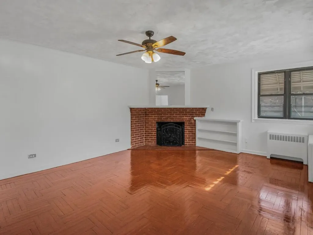 4252 Monticello Avenue Bronx NY 10466
