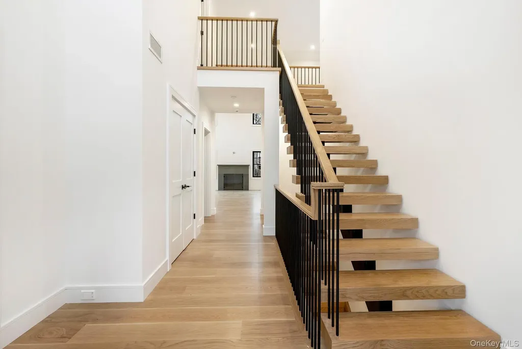 46 Towhee Trail East Hampton NY 11937