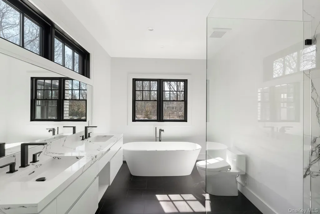 46 Towhee Trail East Hampton NY 11937