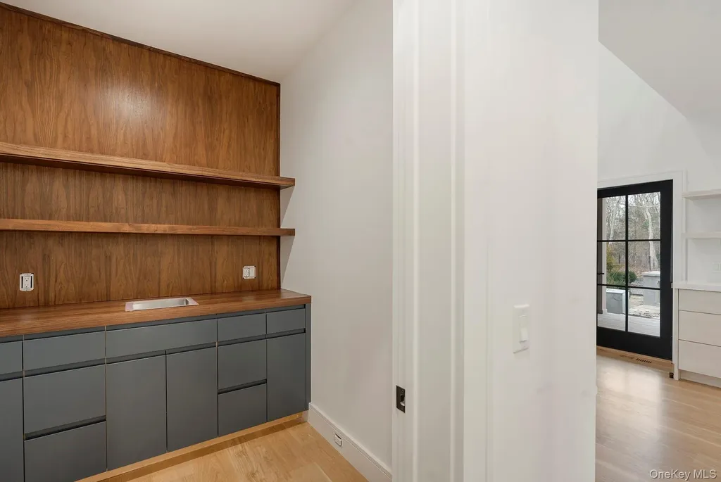 46 Towhee Trail East Hampton NY 11937
